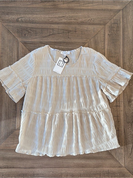 THML Tops - THML Women’s Cream Textured Tiered Ruffle Sleeve Top Size Small NWT